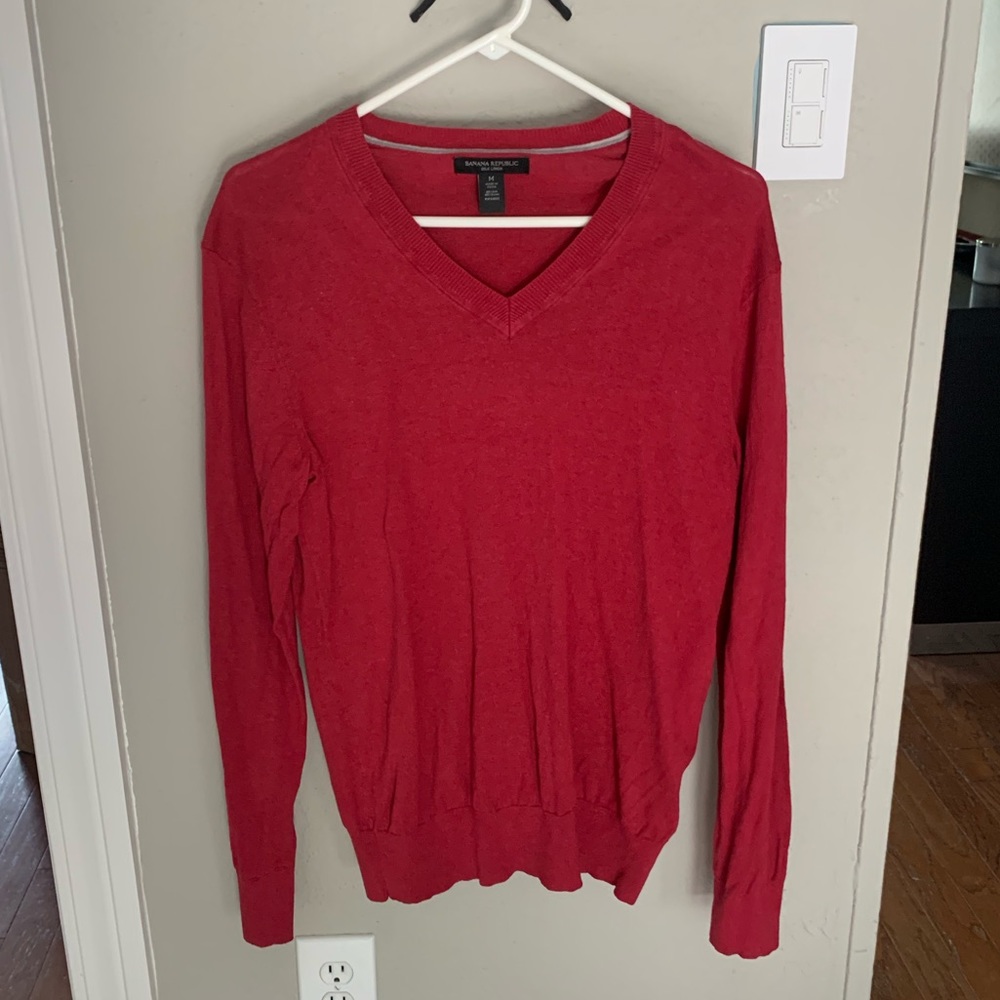Banana Republic Men’s Red Silk Linen V-Neck lightweight sweater, Medium